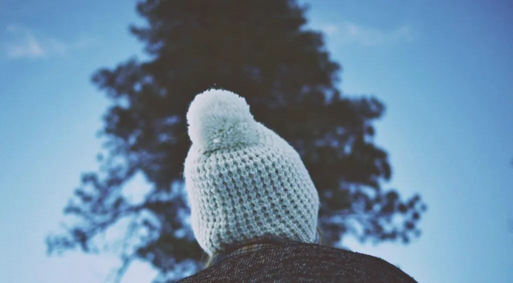 EINFACHE BEANIE-MÜTZE SELBER HÄKELN 2 EINFACHE BEANIE-MÜTZE SELBER HÄKELN 1