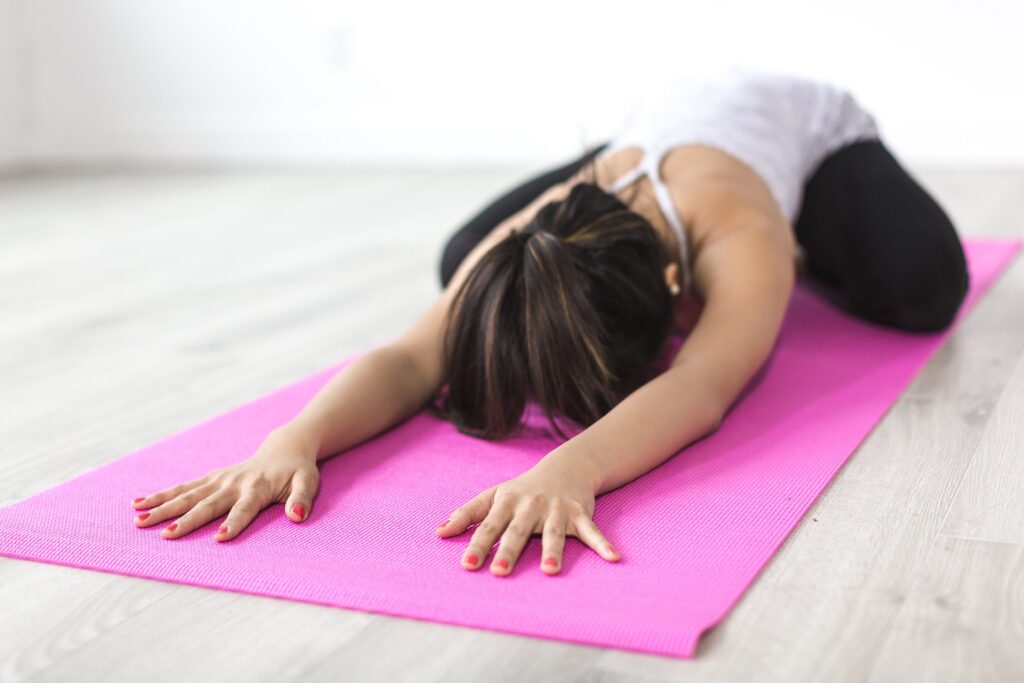 Yoga Kurs – Yoga-Arten, Anwendungen, Wirkungen, Ausbildung, Kosten! 1